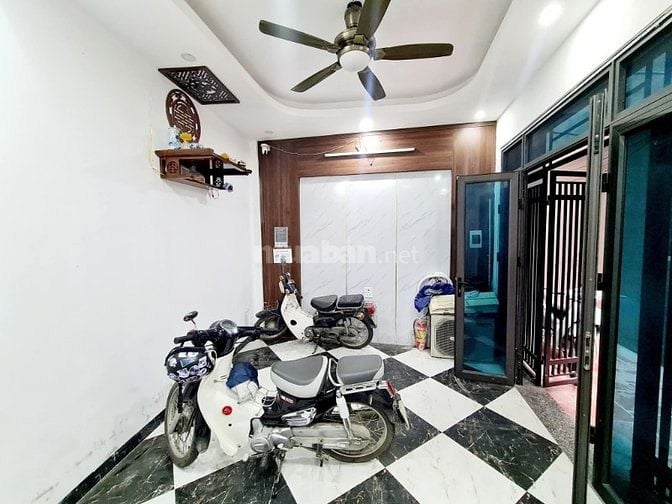 Chính chủ bán nhà Phố Xốm - Hà Đông , 31M2  *5 TẦNG  *5.3 MT , nhà mới