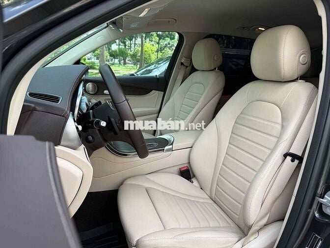 Mercedes GLC 200 4MATIC mới 99%