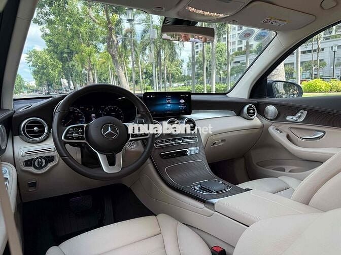 Mercedes GLC 200 4MATIC mới 99%