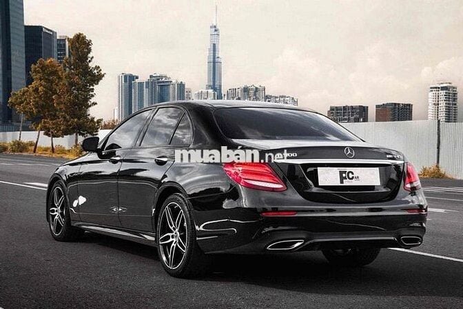 Mercedes E300 AMG 2019 - Đen Nội Thất Đen