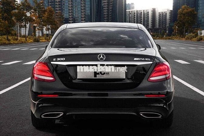 Mercedes E300 AMG 2019 - Đen Nội Thất Đen
