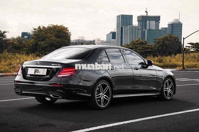 Mercedes E300 AMG 2019 - Đen Nội Thất Đen