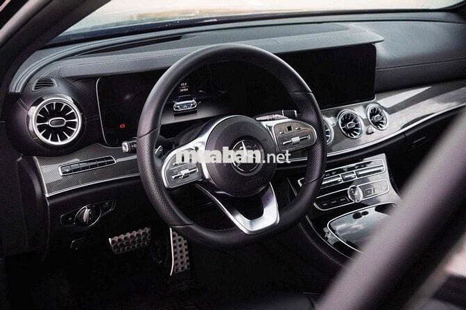 Mercedes E300 AMG 2019 - Đen Nội Thất Đen