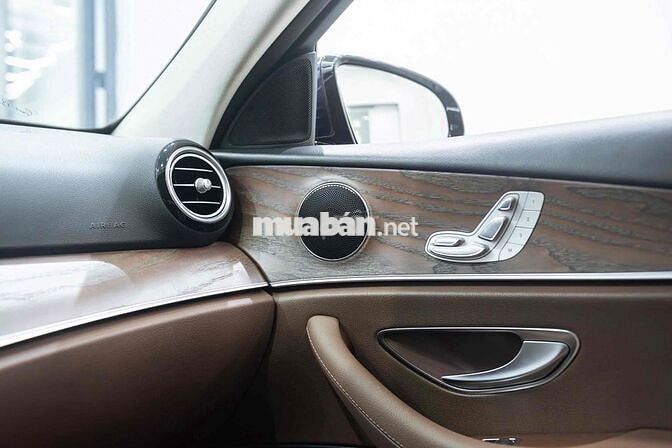 Mercedes E200 2016 - Xanh Cavansite - Nâu Giá Tốt