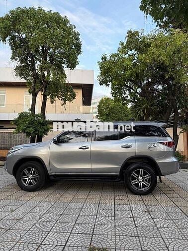 Toyota Fortuner 2017 2.4G 4x2 - 90000 km