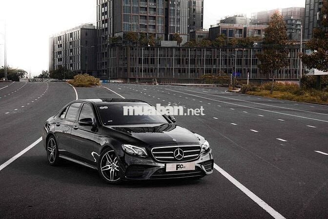 Mercedes E300 AMG 2019 - Đen Nội Thất Đen