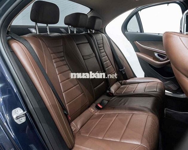 Mercedes E200 2016 - Xanh Cavansite - Nâu Giá Tốt