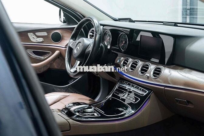 Mercedes E200 2016 - Xanh Cavansite - Nâu Giá Tốt