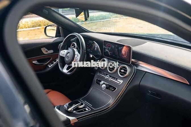 Mercedes C300 AMG 2021 Trả trước 199tr Xanh - Nâu