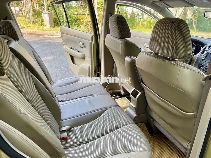 Nissan Tiida 2006 - 125000 km