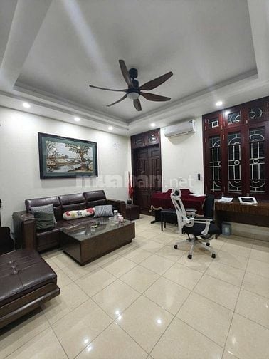 Bán nhà Thuỵ Khuê 5 tầng, 55m2, ngõ thông, gần phố, ở luôn. 14,5 tỷ