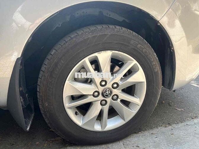 Bán xe Toyota Innova 2016 2.0E