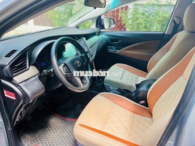 Bán xe Toyota Innova 2016 2.0E