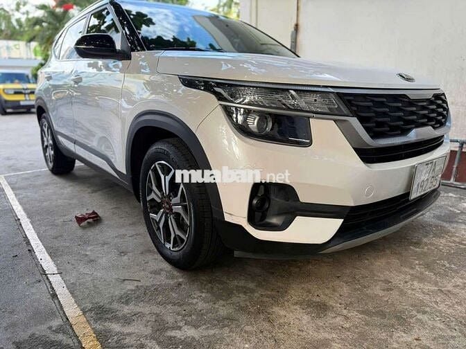 2020 1.6L Premium  - 61000 km