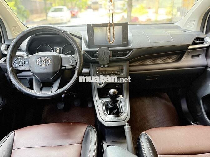 Toyota Avanza Premio 2022 MT - 52000 km