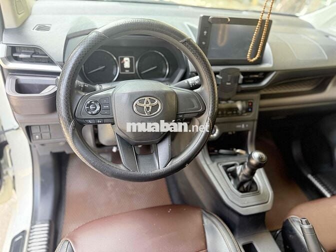 Toyota Avanza Premio 2022 MT - 52000 km