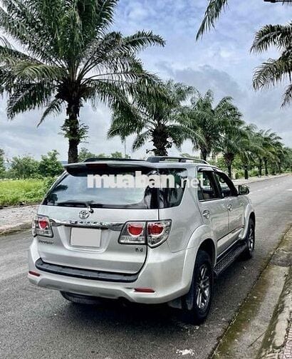 Toyota Fortuner 2012 2.5G 4x2 - 160000 km