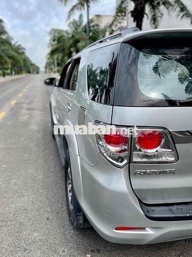 Toyota Fortuner 2012 2.5G 4x2 - 160000 km