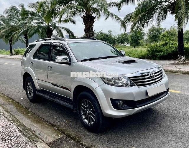 Toyota Fortuner 2012 2.5G 4x2 - 160000 km