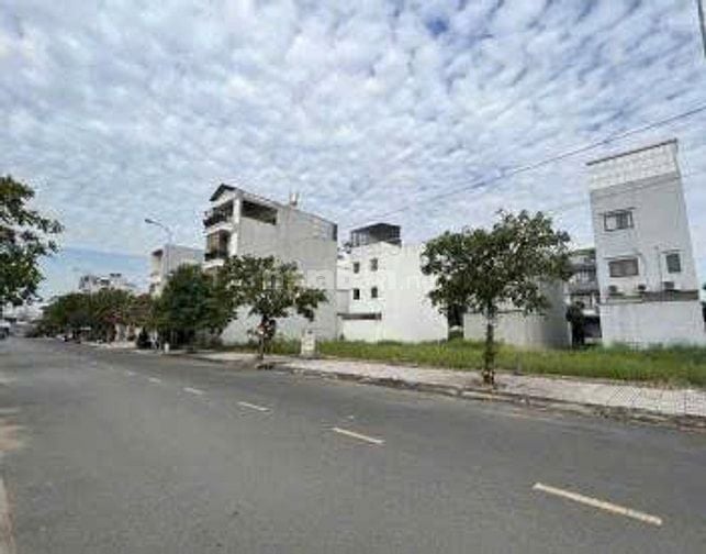 Lô Đất Mặt Tiền Ngộp Cần Bán Ngay VINCOM Dĩ An, dt 100m2 giá 2ty590