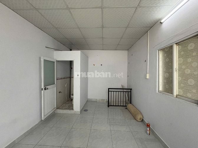 Cho thuê nhà nguyên căn, hẻm đường Phạm Hùng, vị trí Quận 5