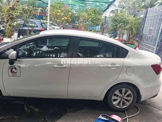 Kia Rio 1.4 MT Sedan 2016- 190000 km