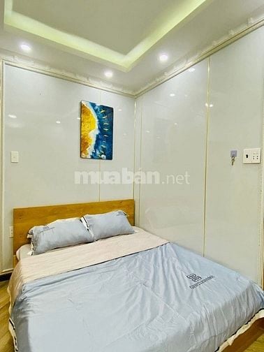 Nhà 4,7 x 9 đúc 1 trệt 1 lững 2 lầu sân thượng hẻm xe hơi thống nhấP16