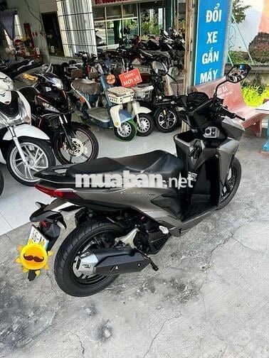 Vario 150 xe đẹp Máy Zin ( trả góp)