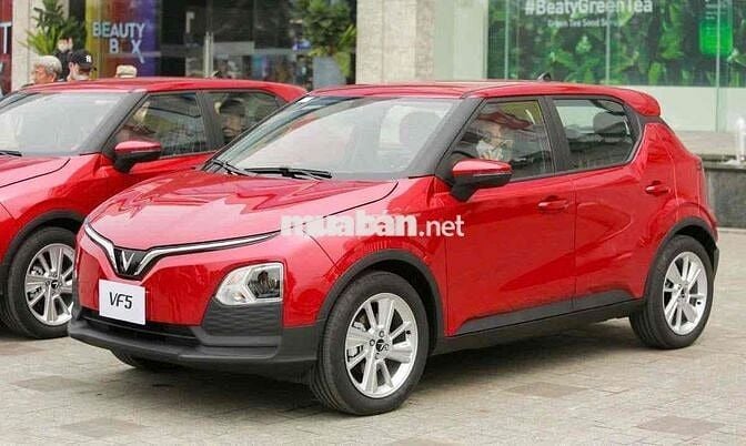 VinFast VF5 Plus 107 triệu nhận xe