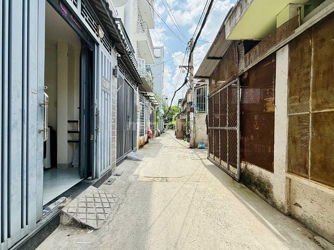 CHÍNH CHỦ BÁN NHÀ 745/QUANG TRUNG ĐÚC 2LẦU SÂN THƯỢNG HẺM ĐẸP GIÁ MỀM