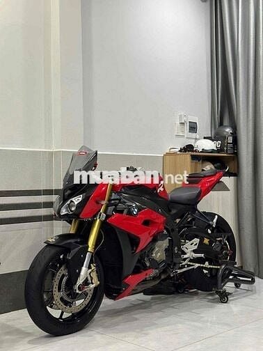BMW S1000R
