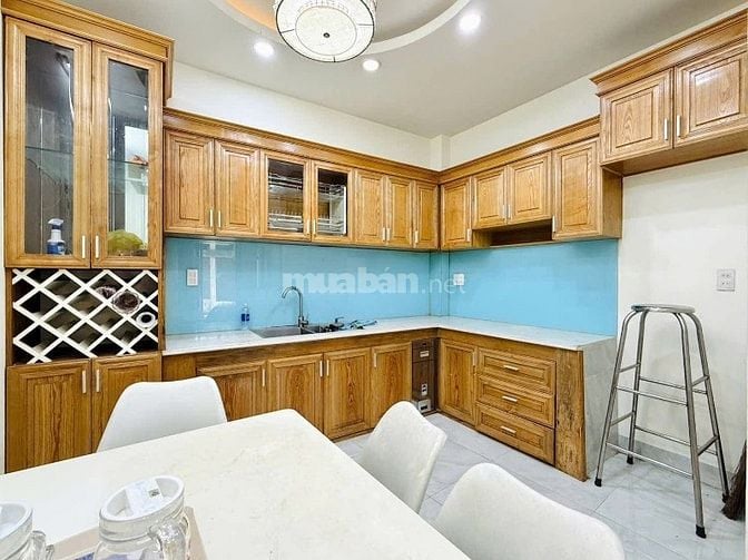 Bán nhà trung tâm Quận 3 đ Võ Văn Tần| hẻm 5m có sẵn nội thất💥💥