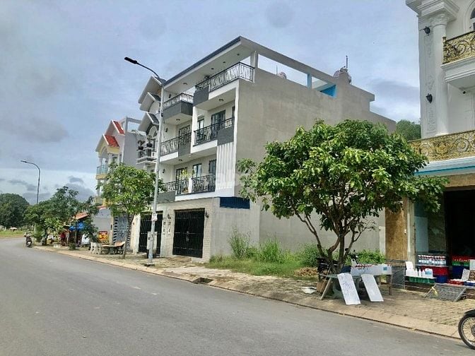 Chính chủ bán cặp 160m2 Thổ Cư Đường Nhựa Sổ Riêng Tiện Kinh Doanh 