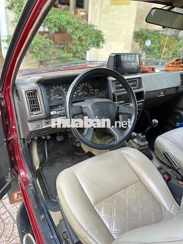 Nissan Pathfinder 1990 - 200000 km