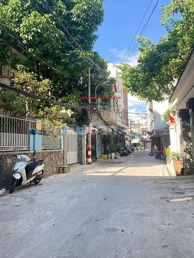 Nhà giá mềm nhất Nguyễn Đình Chiểu, Q3, 5 tỷ 960, HXH 6m, SHR.