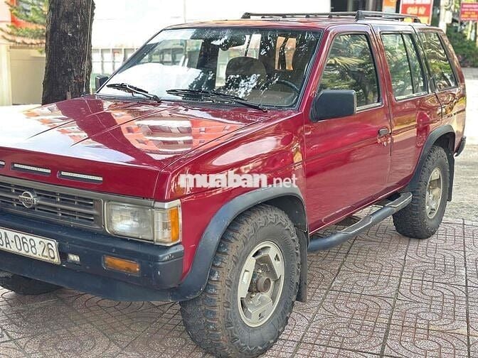 Nissan Pathfinder 1990 - 200000 km