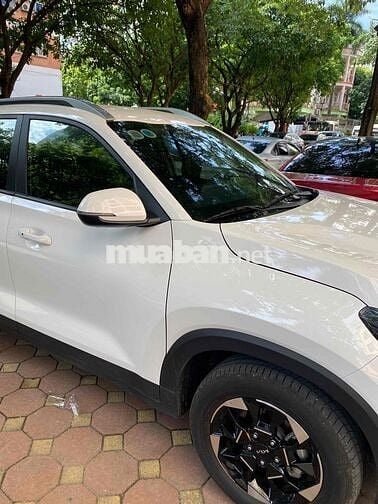 Kia Sonet 2024 Luxury 1.5 AT - 4400 km zi 100%