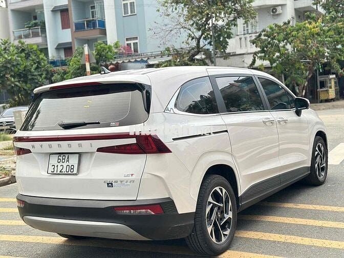 Hyundai Custin 2024 Đặc Biệt 1.5T - 10000 km