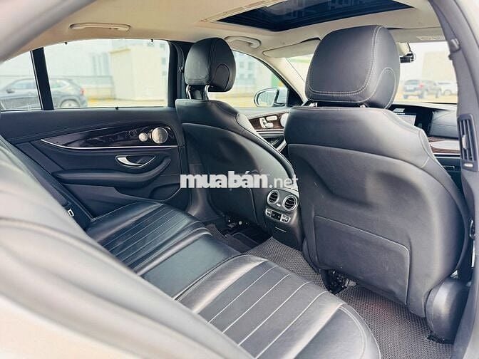 Mercedes Benz E Class 2017 E250 - 54995 km
