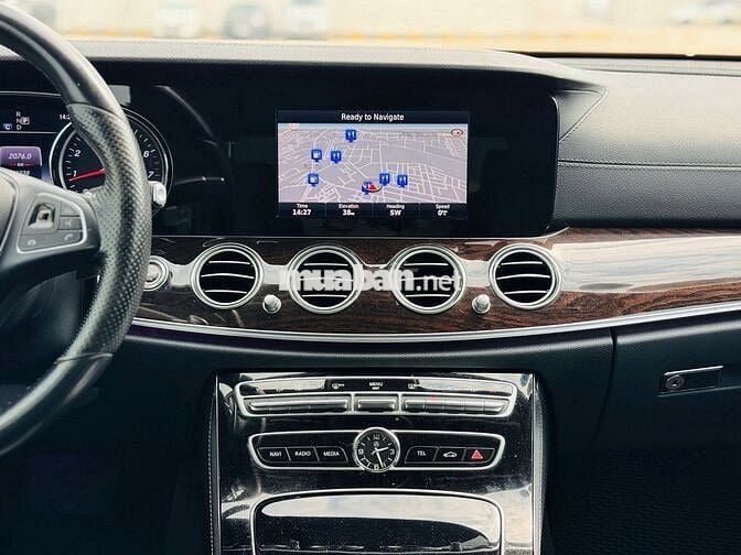 Mercedes Benz E Class 2017 E250 - 54995 km