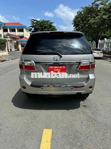 Toyota Fortuner 2010 2.7V 4x4 AT -
