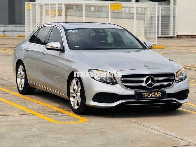 Mercedes Benz E Class 2017 E250 - 54995 km