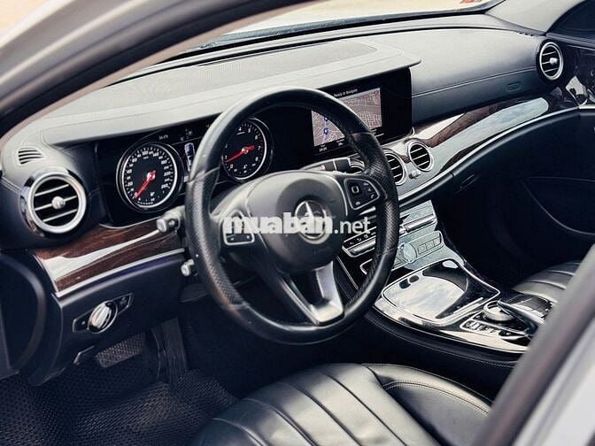Mercedes Benz E Class 2017 E250 - 54995 km