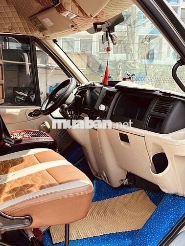 Ford Transit 2016 Luxury - 2600 km