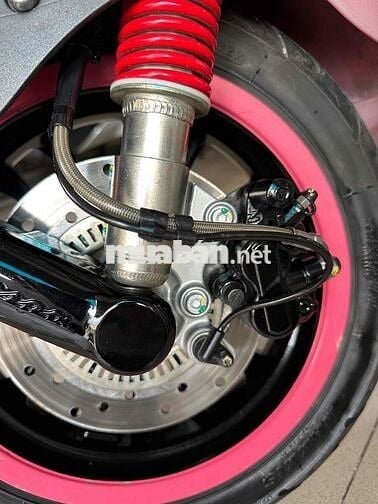 piaggio mua 2023 chạy 7 ngàn km mới 99% zin 100%