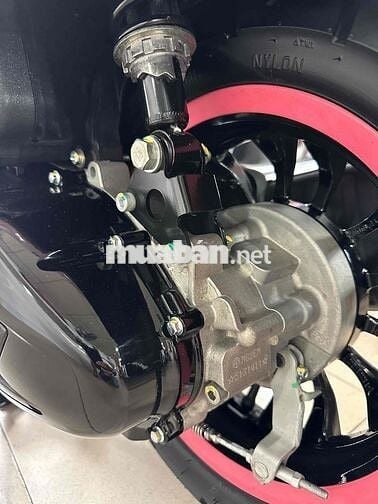 piaggio mua 2023 chạy 7 ngàn km mới 99% zin 100%