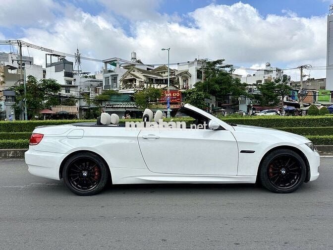 BMW 3 Series 2009 325i Convertible - 89800 km
