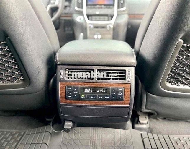 Toyota Land Cruiser 2014 VX 4.6 V8 - 63000 km