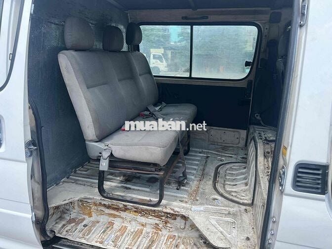 Toyota Hiace 2003 Van 6 chỗ 600 kg ko cấm giờ