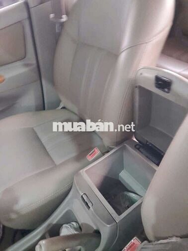 Bán xe innova đời 2010 số sàn